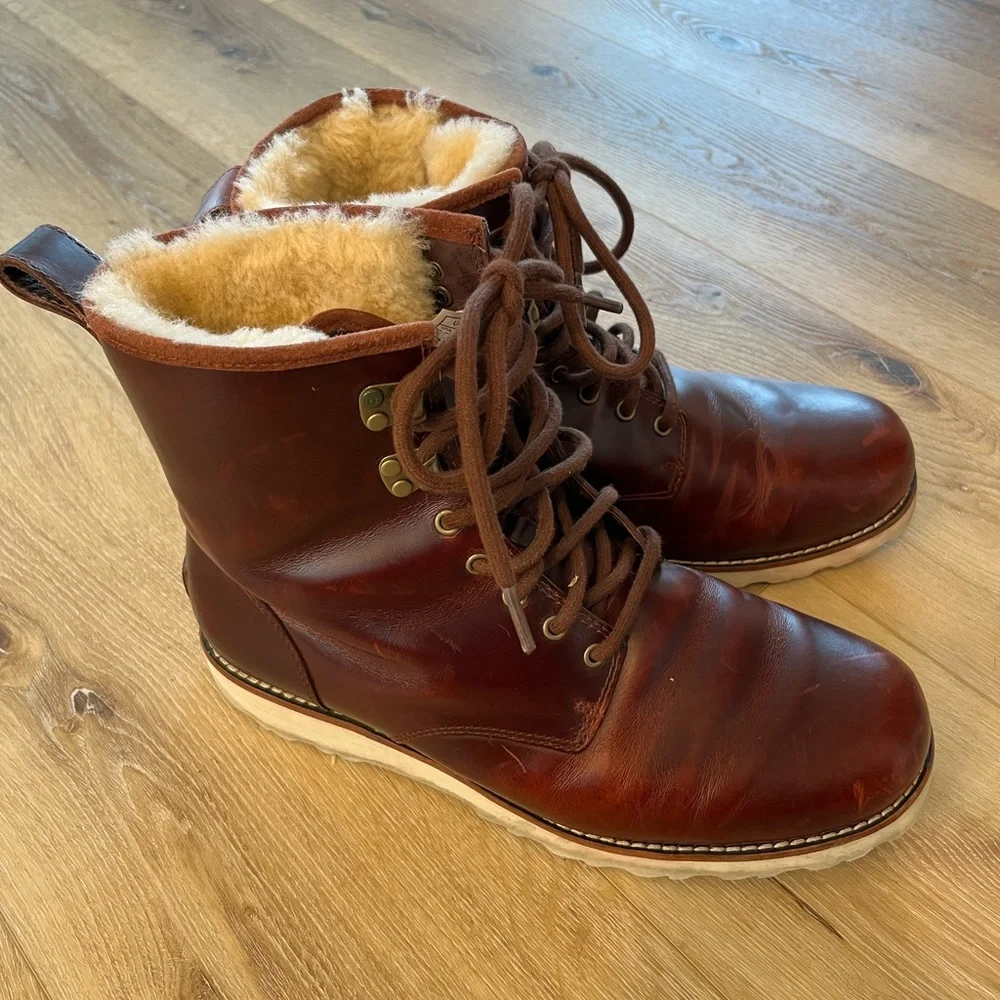 Ugg Mens Lace-Up Boots - Picture 2 of 6